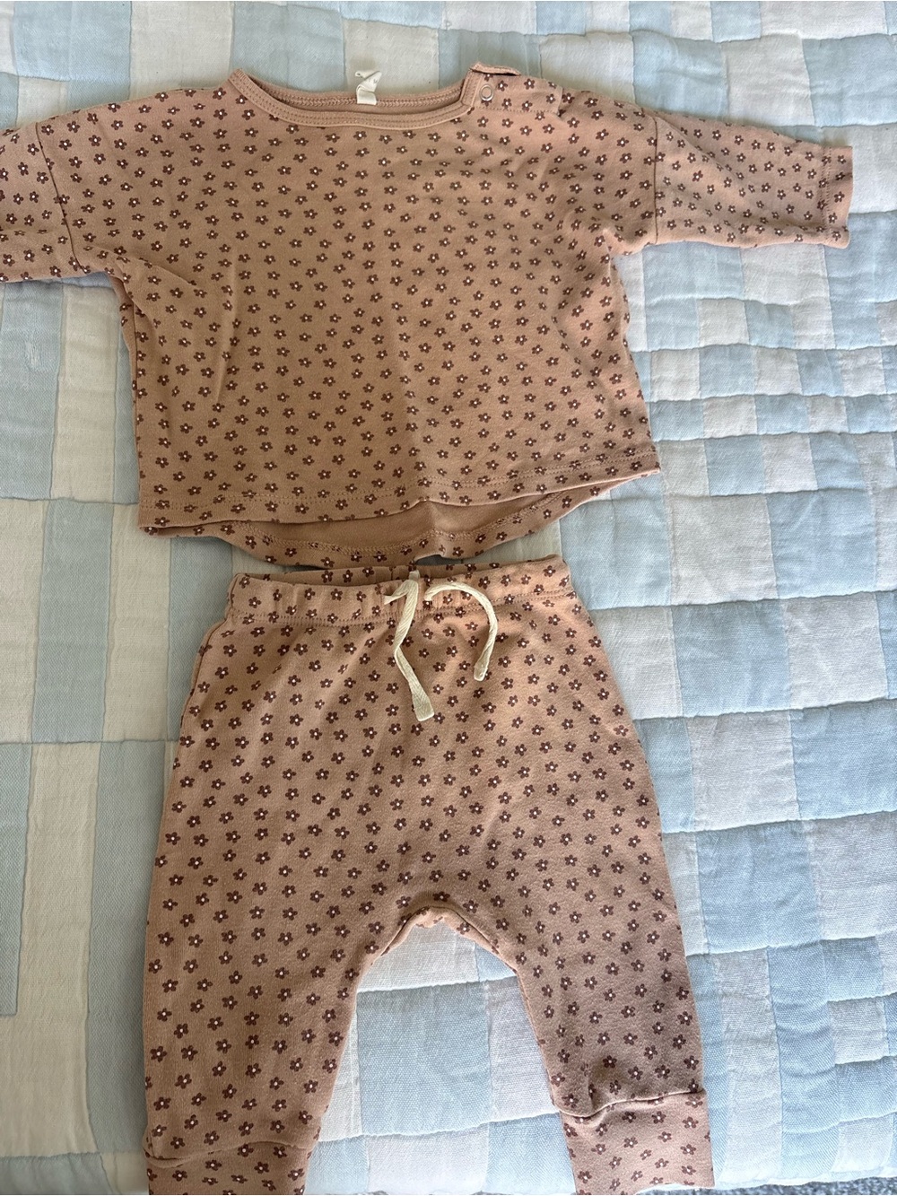 Quincy Mae Dusty Pink Floral Two-Piece Daisy set